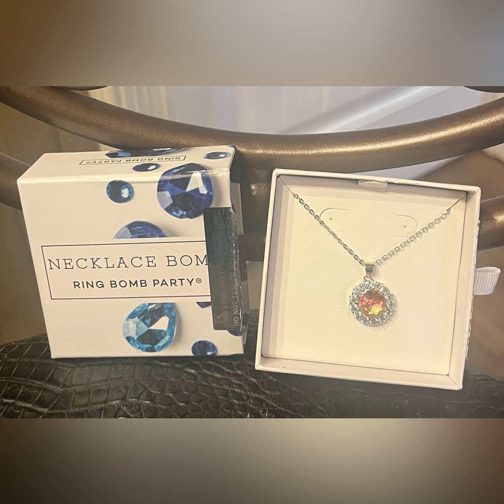 NIB RING BOMB PARTY Ombré Watermelon & White Topaz Necklace - Picture 5 of 12